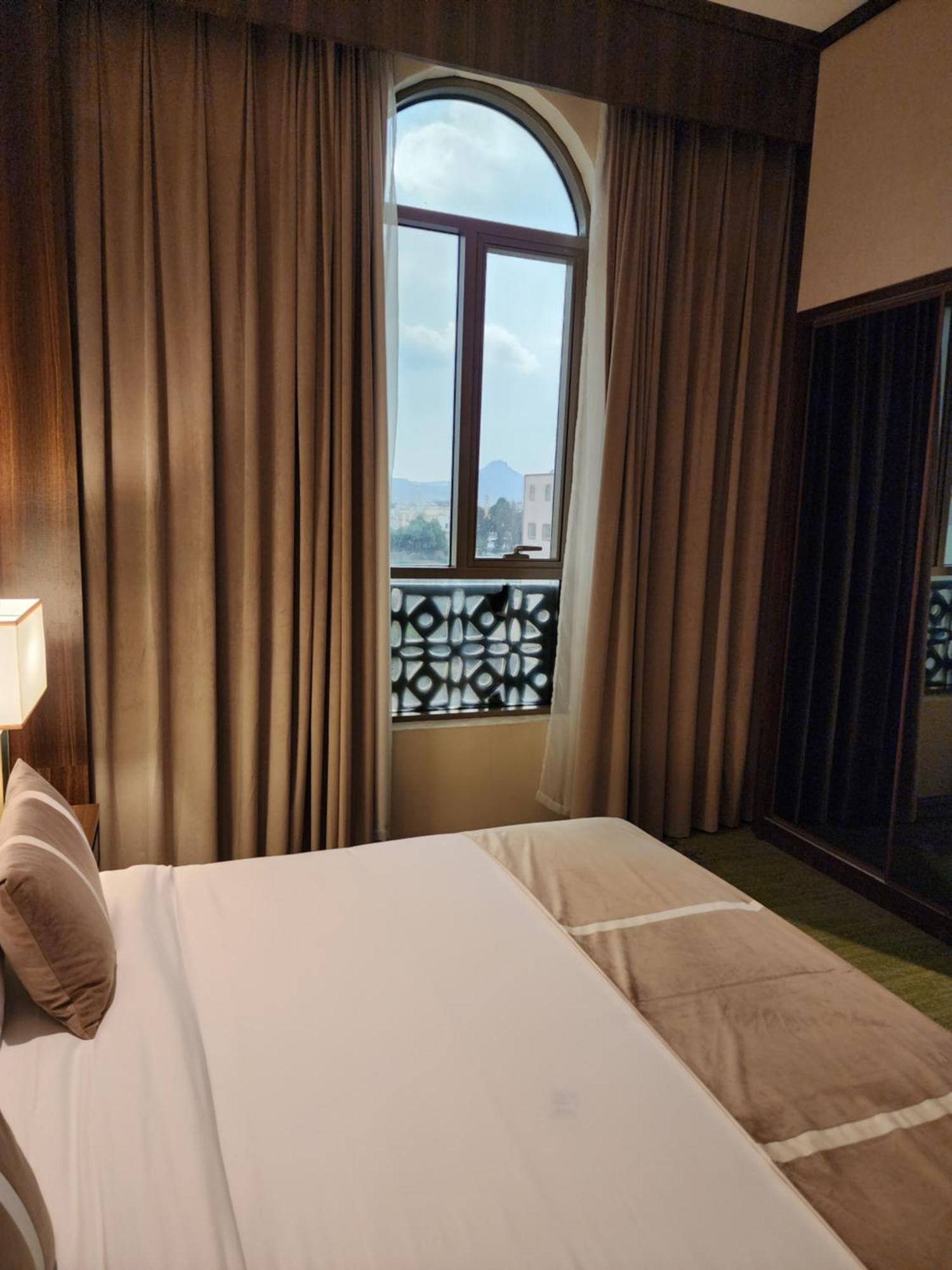 Azar Hotel Ahad Rafidah 外观 照片